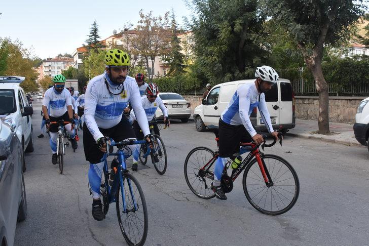 Sağlıklı çevre için İstanbul'dan Konya'ya yola çıkan bisiklet takımı Afyonkarahisar'da G4