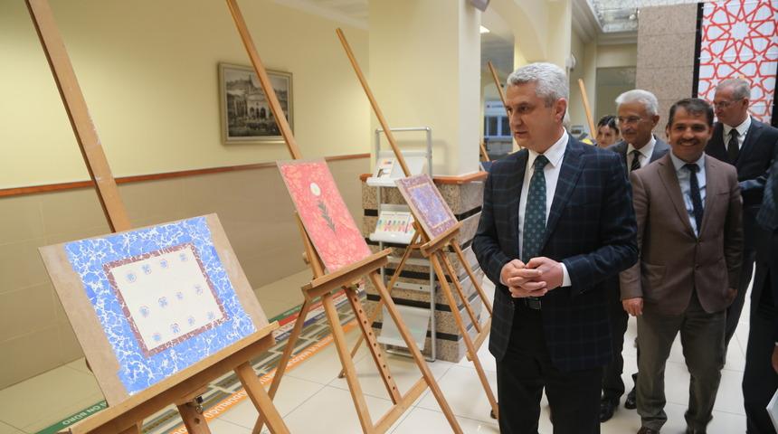 Kastamonu'da yükümlülerin yaptığı ebru ve resimlerin yer aldığı sergi açıldı