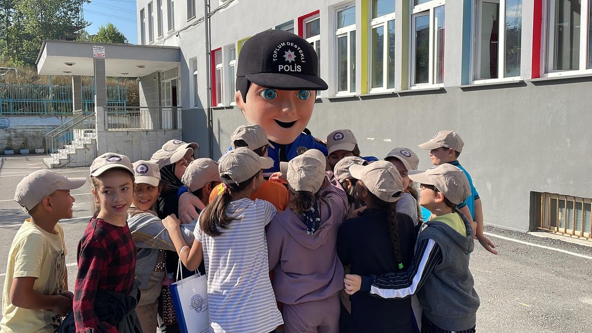 Samsun'da &ouml;ğrenciler "Kanka" ile kenti gezdi