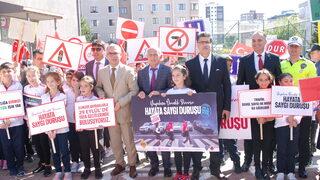 Yayalara öncelik duruşu, hayata saygı duruşu kampanyası İstanbul'da başlatıldı