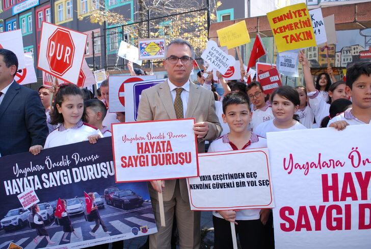 "Yayalara öncelik duruşu, hayata saygı duruşu" kampanyası İstanbul'da başlatıldı G3