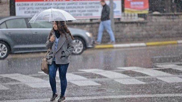 İstanbul hava durumuna ait son bilgi Meteoroloji'den: Kar İstanbul’a geri dönüyor