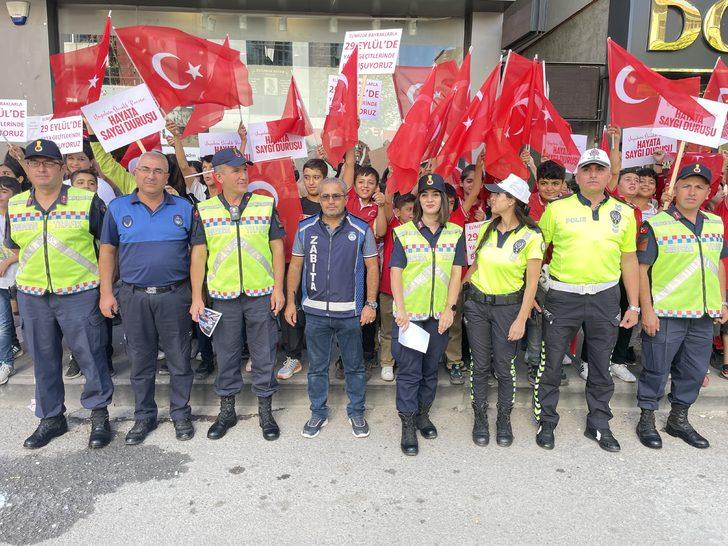 Gaziantep ve çevre illerde "Yayalara öncelik duruşu, hayata saygı duruşu" etkinliği yapıldı G2