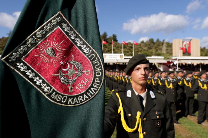 İzmir'deki Kara Harp Okulu Yerleşkesinde ant içme töreni yapıldı G1