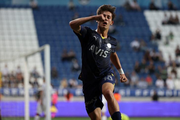 ''Yeni sezonda Messi olmuş! 100 milyon euro...'' Arda Güler'in Football Manager 2023'teki inanılmaz profiline Fenerbahçeli taraftarlardan övgü yağmuru... G4