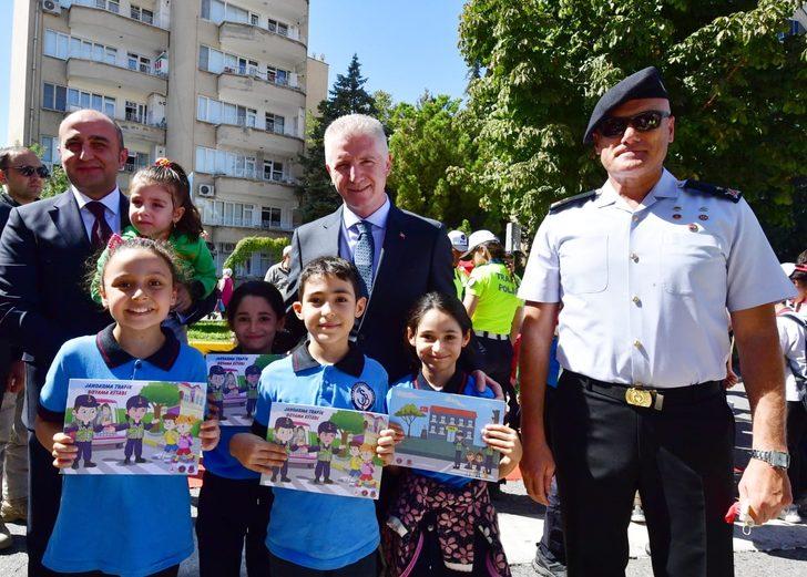 Gaziantep ve çevre illerde "Yayalara öncelik duruşu, hayata saygı duruşu" etkinliği yapıldı G5