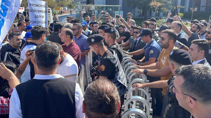 İşçilerin İBB binası önündeki banka promosyonu eyleminde arbede yaşandı G2