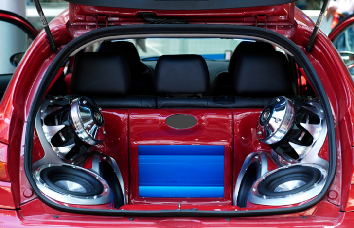 Arabanızda müzik dinlemenin zevkini katlayacak en iyi oto hoparlörler