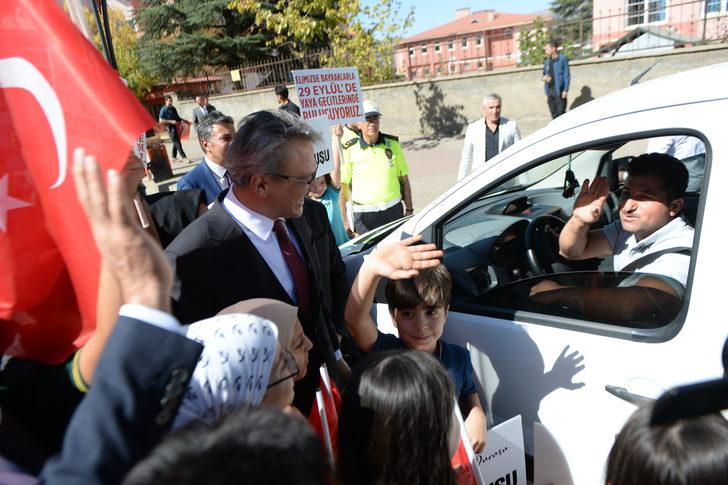 Diyarbakır ve Bingöl'de "Yayalara öncelik duruşu, hayata saygı duruşu" etkinliği yapıldı G4