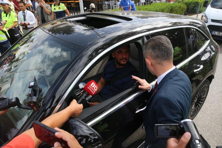 Antalya, Muğla ve Isparta'da yaya geçitleri "yayalara öncelik" için kırmızıya boyandı G4