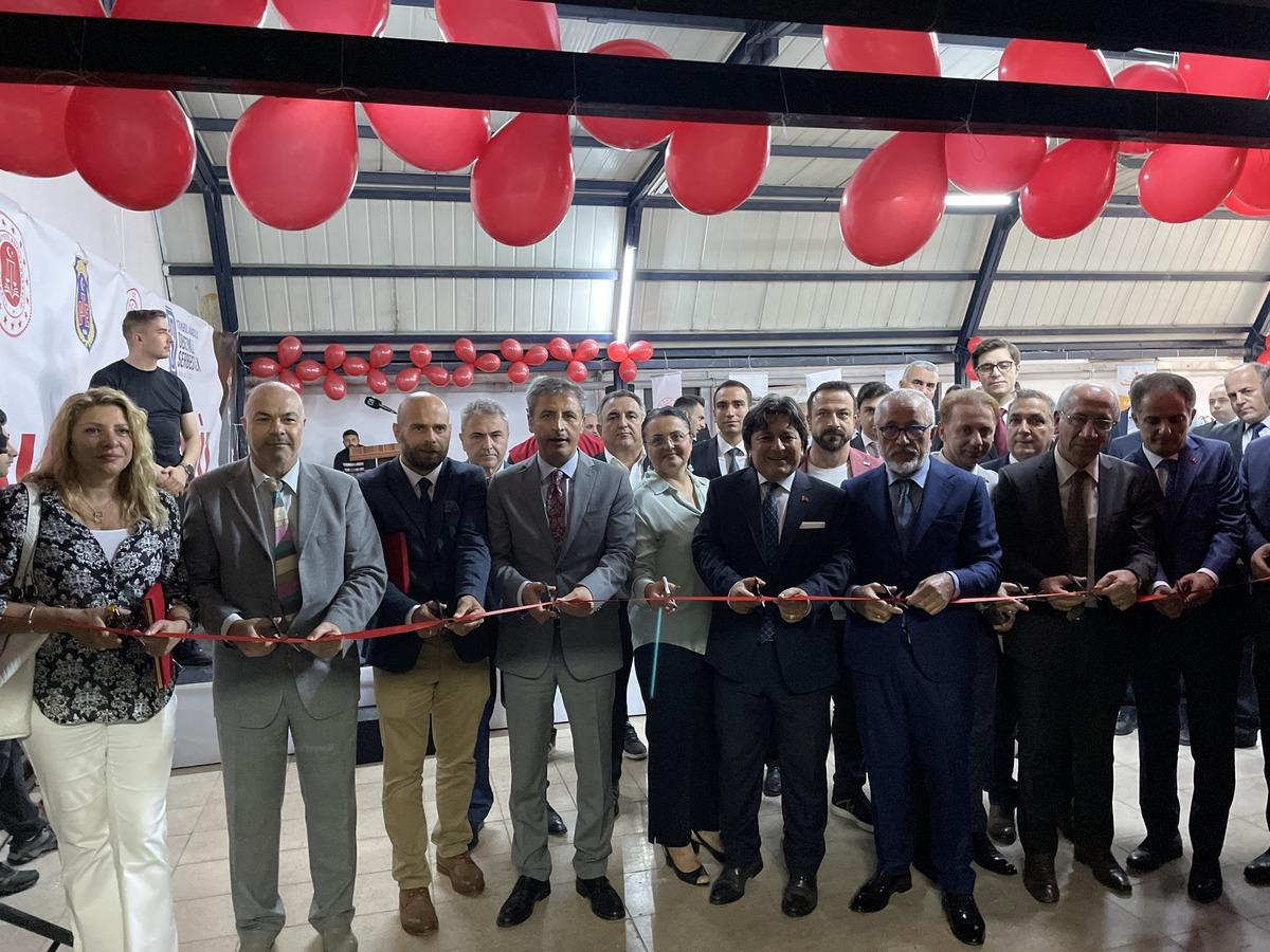 İstanbul Anadolu Denetimli Serbestlik M&uuml;d&uuml;rl&uuml;ğ&uuml;nden y&uuml;k&uuml;ml&uuml;lere  sosyal market