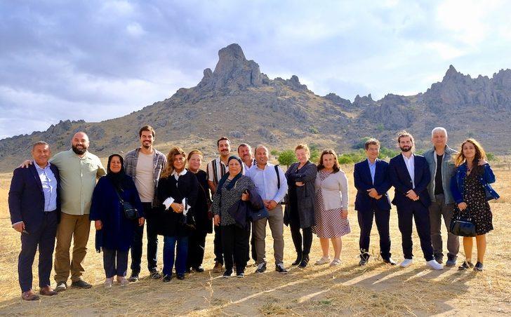 Neşet Ertaş'ın çocukları ve kız kardeşinden "Gönül Dağı" dizisinin setine ziyaret G2