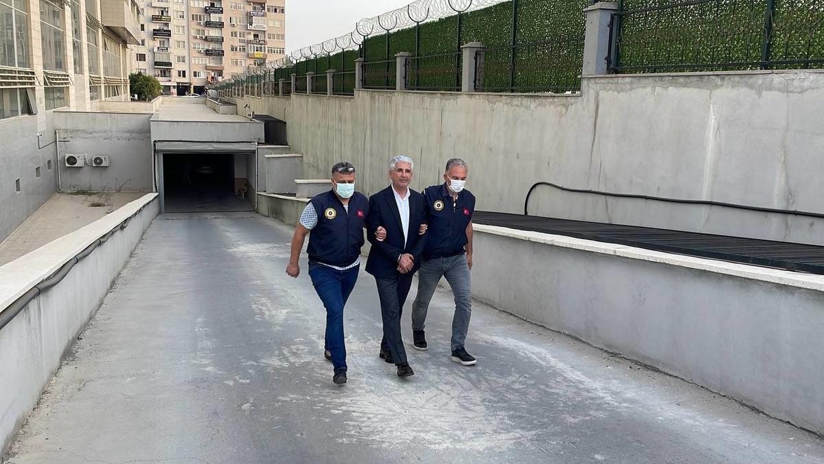 G&Uuml;NCELLEME - Mersin'de PKK/KCK operasyonunda yakalanan belediyenin daire başkanı tutuklandı