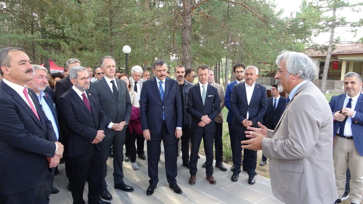 Ankara &Uuml;niversitesi Senatosu yeni akademik yılın ilk toplantısını Alacah&ouml;y&uuml;k'te yaptı