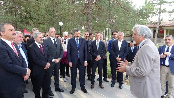 Ankara Üniversitesi Senatosu yeni akademik yılın ilk toplantısını Alacahöyük'te yaptı G1