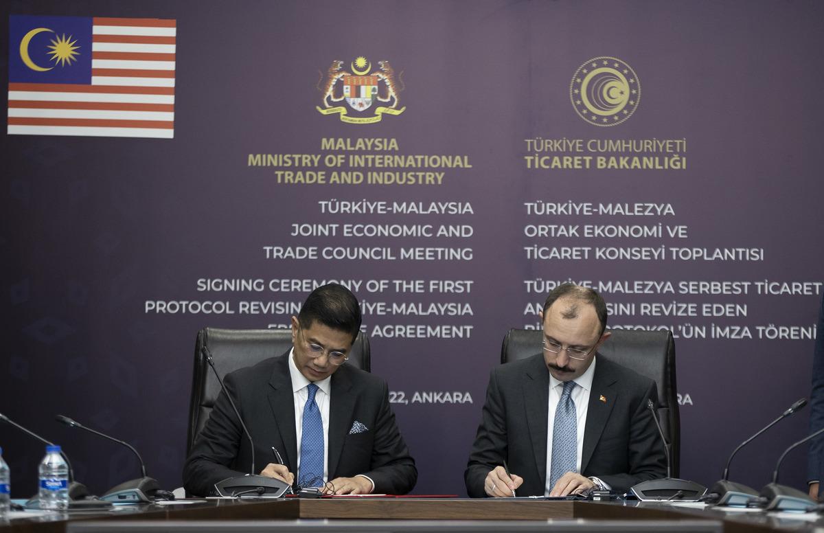 T&uuml;rkiye ve Malezya'nın Serbest Ticaret Anlaşması'nı revize eden protokol imzalandı