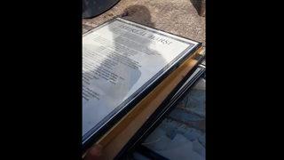 İYİ Parti Avanos İlçe Başkanı paylaştı! İstiklal Marşı, Gençliğe Hitabe ve Atatürk portresini hurdacıya satmışlar...