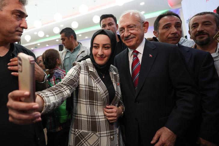Kılıçdaroğlu ve eşi, şiddet gören bir kadının hikayesinin anlatıldığı "Töz" belgeselini izledi G5