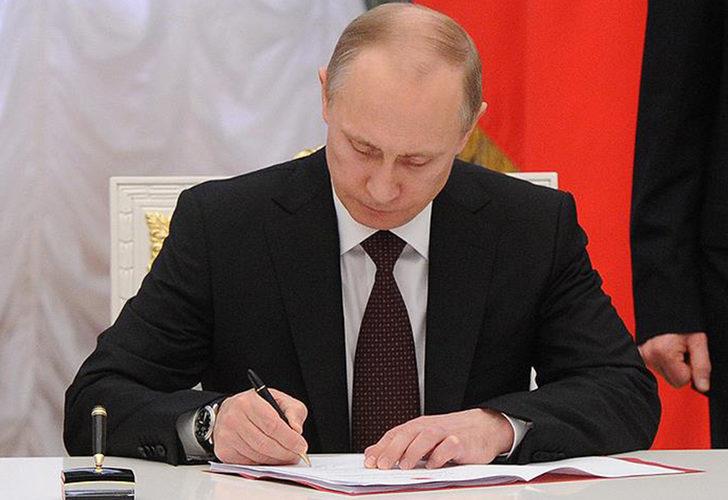 Son dakika: Putin imzayı attı! Rus ordusunun Ukrayna'da ele geçirdiği bölgelerin sözde bağımsızlığı tanındı