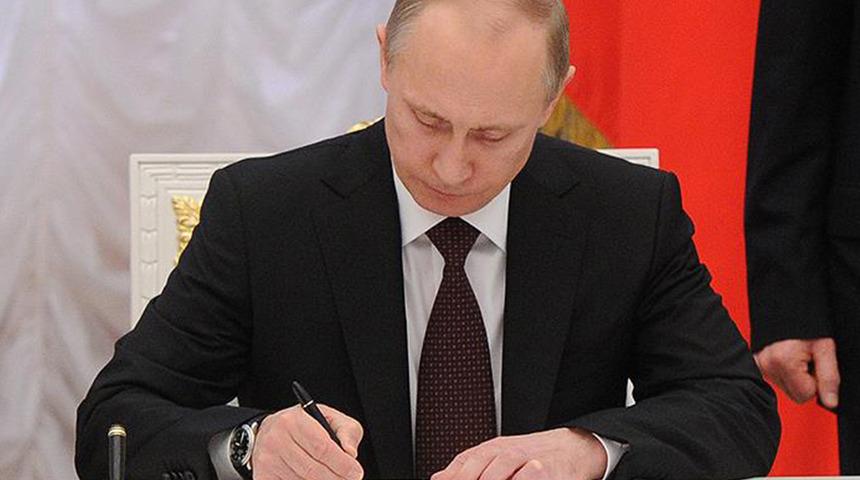 Son dakika: Putin imzayı attı! Rus ordusunun Ukrayna'da ele geçirdiği bölgelerin sözde bağımsızlığı tanındı