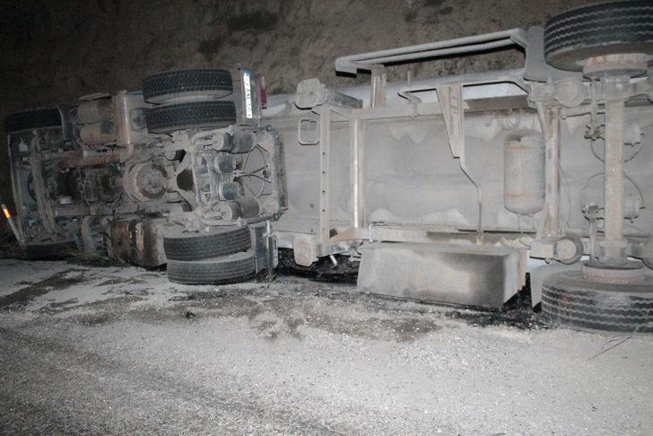 Batman'da devrilen tankerin sürücüsü yaralandı G4