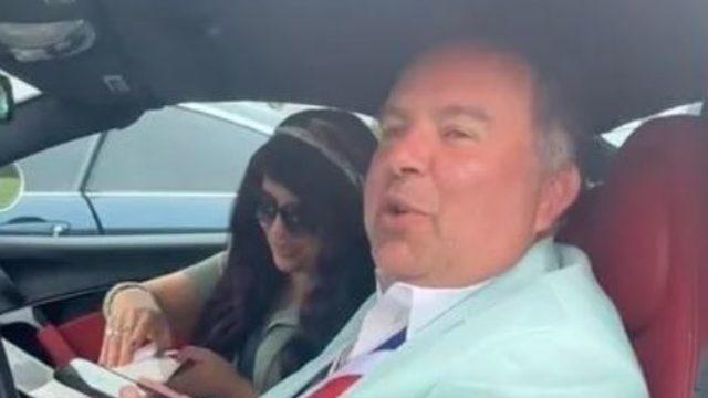 Apple'da Tony Blevins depremi! Büyük göğüslü kadınları seviyorum deyince işinden oldu