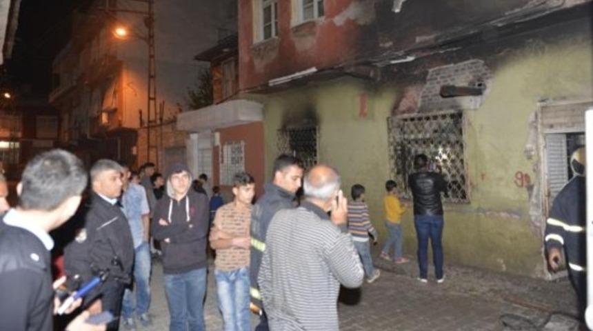 Babasına kızdı iki katlı evlerini yaktı