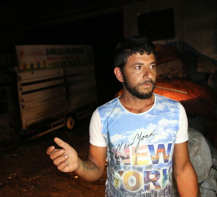 Sivas'ta geri dönüşüm deposunda çıkan yangın söndürüldü G5