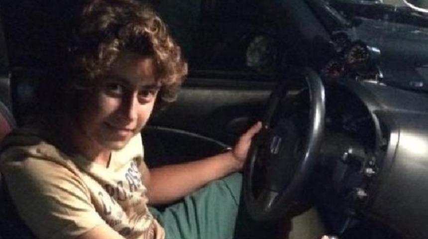 Boşanan doktor &ccedil;iftin 17 yaşındaki oğlu kendini astı