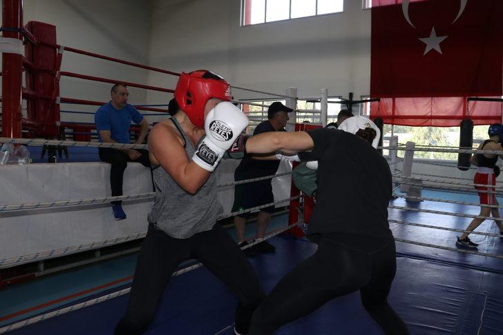 Türkiye, Hollanda ve İrlanda kadın boks milli takımları birlikte kamp yapıyor G3