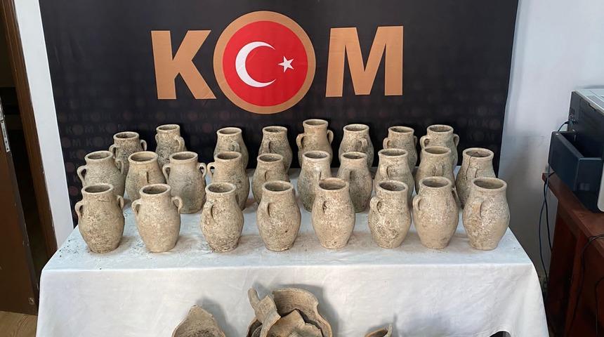 Hatay'da tarihi eser operasyonunda 26 testi ele geçirildi