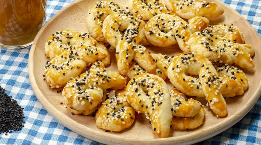 Tadı pastaneden alınmış gibi olacak: Kıyır kıyır tuzlu kurabiye tarifi