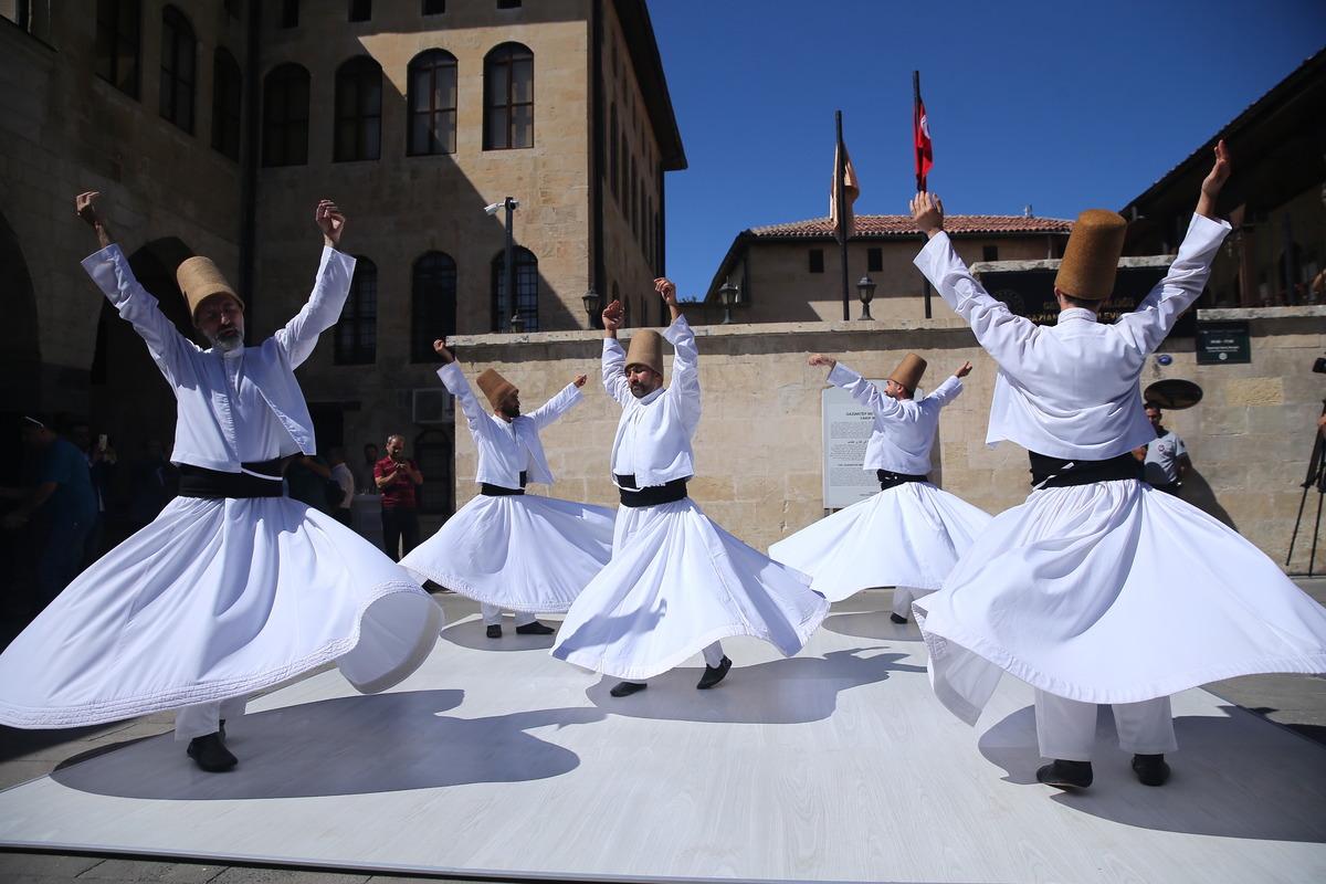 Gaziantep Mevlihanesi'nde 100 yıl sonra "Mevlevi Mukabelesi" d&uuml;zenlendi