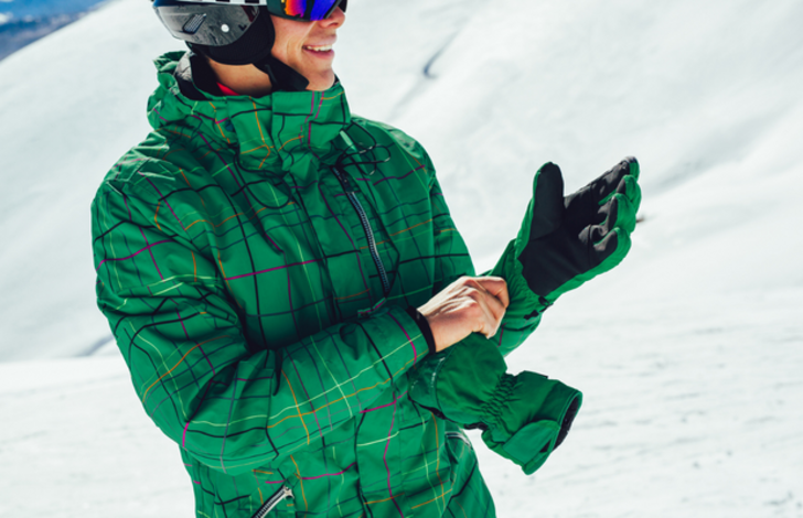 Kayak yaparken ellerinizi donmalardan koruyup sıcak tutacak en iyi kayak eldivenleri