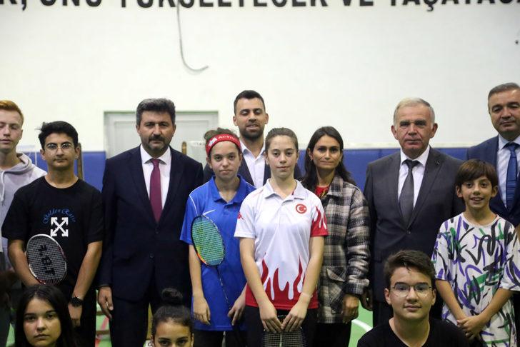 Milli para badmintoncu Tuğçe Çelik, Dünya Şampiyonası'nda kürsüye çıkmayı hedefliyor G3