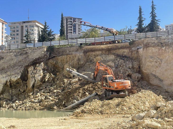 Şanlıurfa'da bir işçi kazı çalışmasında göçük altında kaldı G1