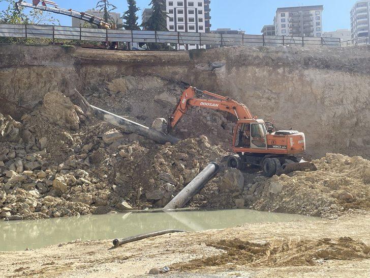 Şanlıurfa'da bir işçi kazı çalışmasında göçük altında kaldı G2