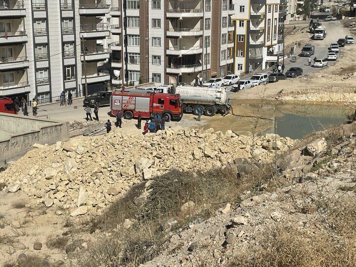 Şanlıurfa'da bir işçi kazı çalışmasında göçük altında kaldı G3
