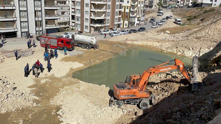 Şanlıurfa'da bir işçi kazı çalışmasında göçük altında kaldı G4