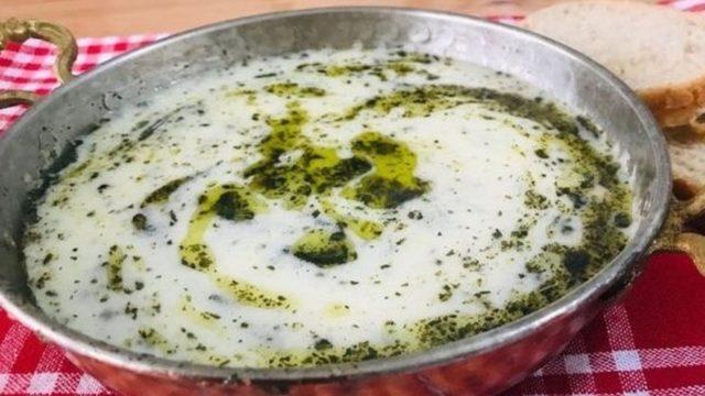 Yayla çorbası nasıl yapılır? Hem lezzetli hem pratik yayla (yoğurt) çorbası tarifi!