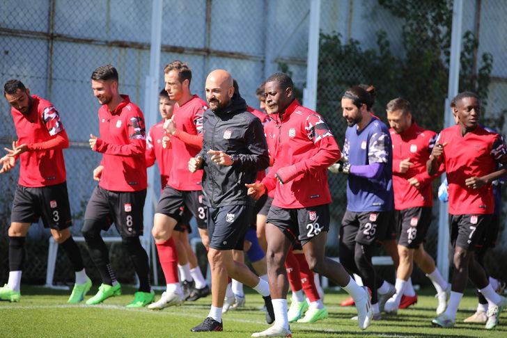 Sivasspor'da Hatayspor maçının hazırlıkları sürüyor G3