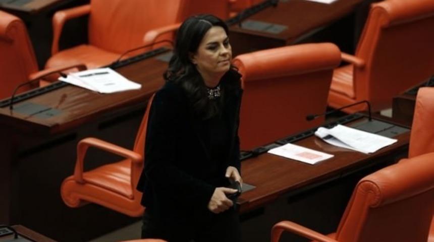 AKP'li milletvekili Tülay Babuşçu'ya reklam arası