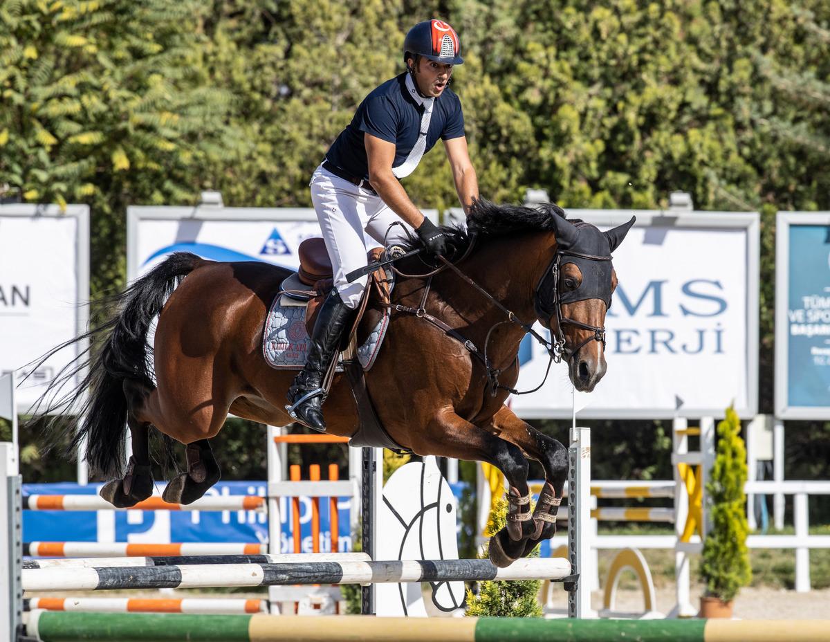 Binicilikte 55. Cumhurbaşkanlığı Kupası yarışları başladı