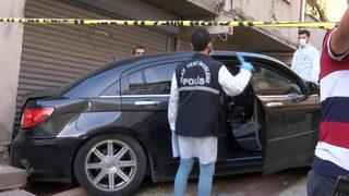 İstanbul'da film gibi olay! Polis kovalamacada kaza yaptı... İçi para ve altın dolu çantayı bırakıp kaçtılar