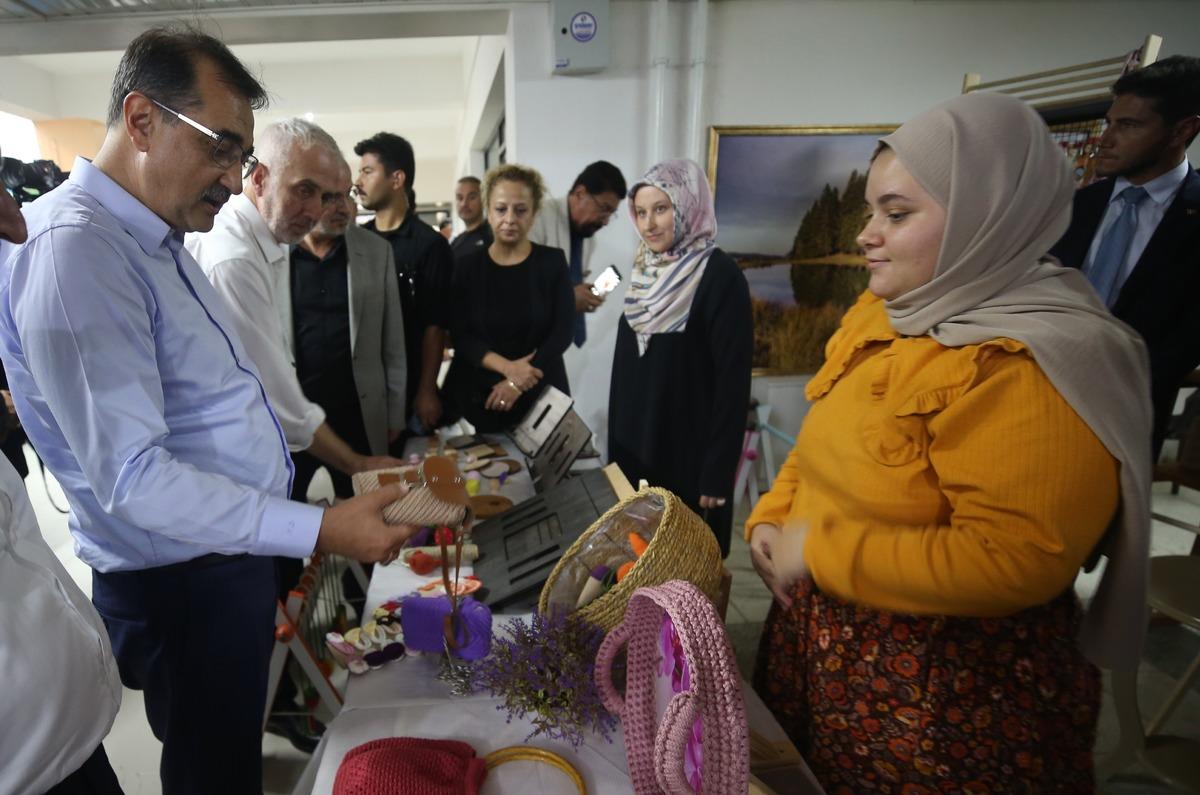 Bakan D&ouml;nmez, D&uuml;zce'de temaslarda bulundu