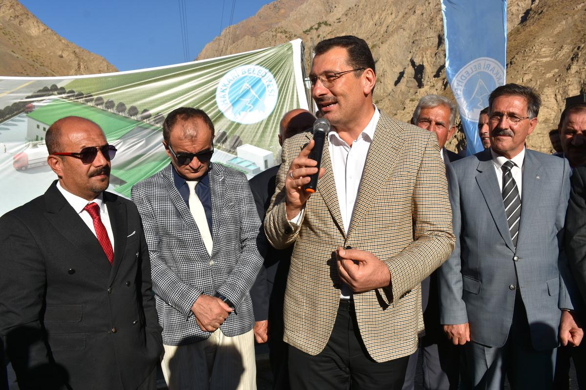 Hakkari'de inşa edilecek modern mezbahanın temeli t&ouml;renle atıldı