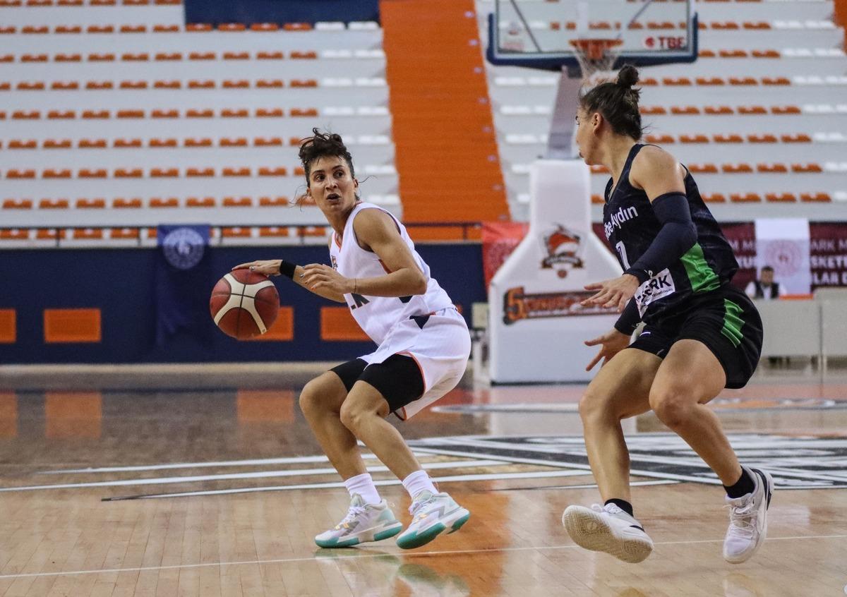 "5. &Ccedil;ukurova Cup Hazırlık Turnuvası"nın ikinci g&uuml;n ma&ccedil;ları tamamlandı