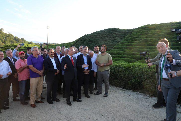 Rize'de 46 yıl sonra çözülen yol sorunu vatandaşlarca sevinçle karşılandı G3