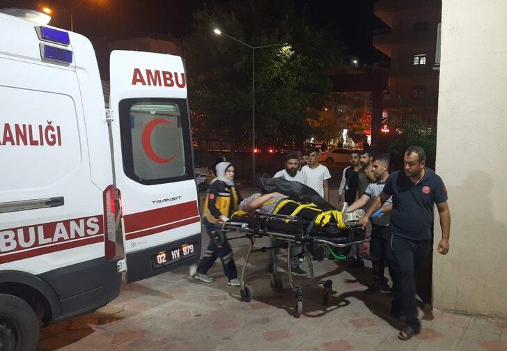 Adıyaman'da iki otomobilin çarpışması sonucu 3 kişi yaralandı G4