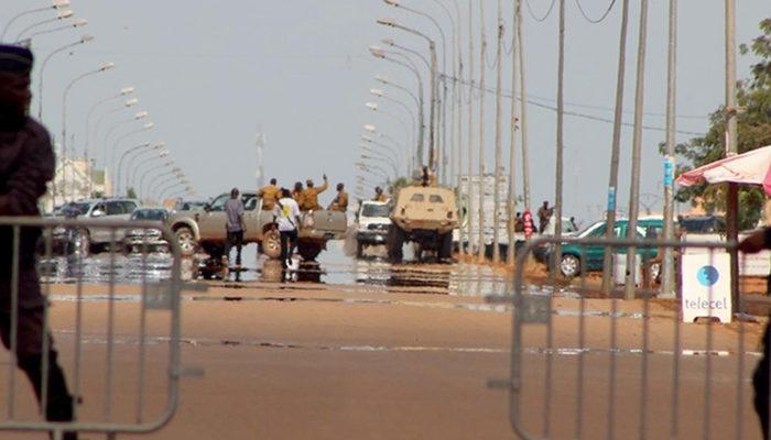 Burkina Faso'da ordu iktidara el koydu! Bildiri okudular